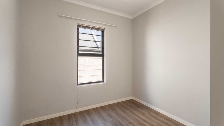 To Let 3 Bedroom Property for Rent in Rouxpark Western Cape